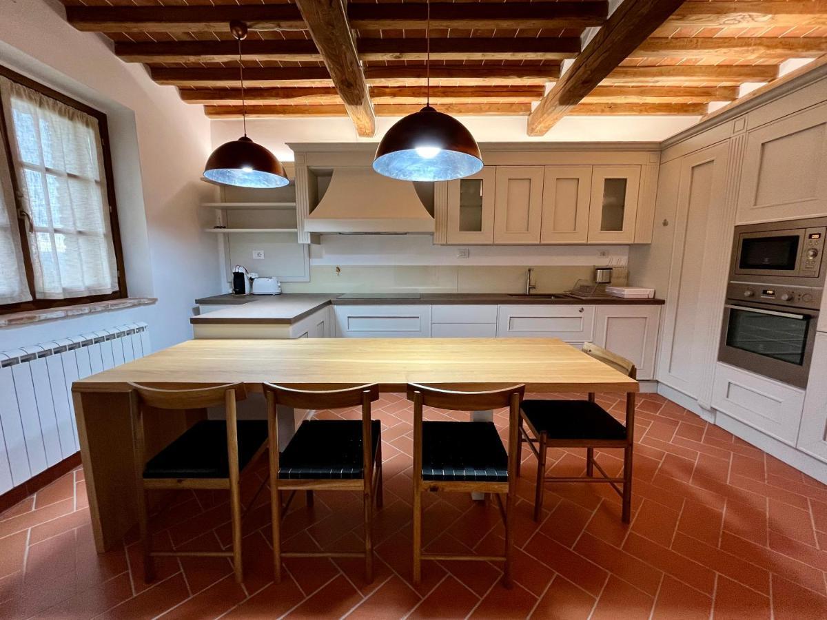 I Tre Casali Apartment Volterra Bagian luar foto